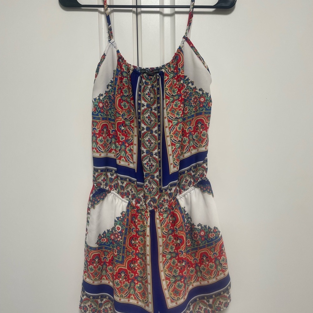 MmMmMm Womens Size M multicolored‎ Romper